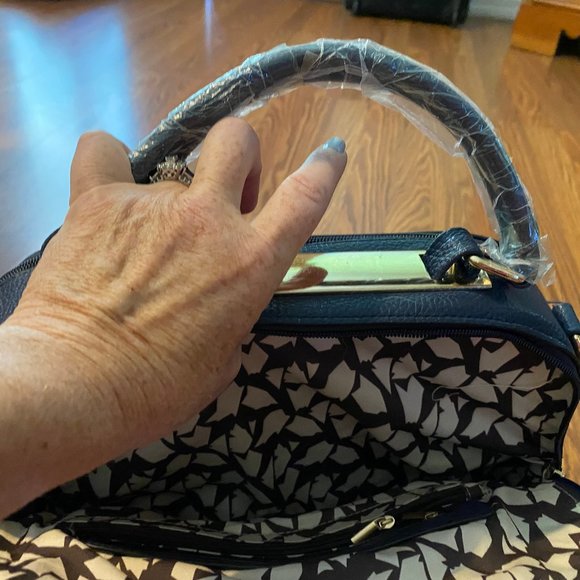 PRADA/CELLINIAGE FASHION HANDBAG - Picture 2 of 10